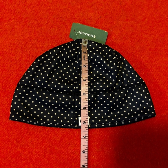 Autrement & Alors polka dot cuffless beanie made in Canada NWT - Picture 7 of 9